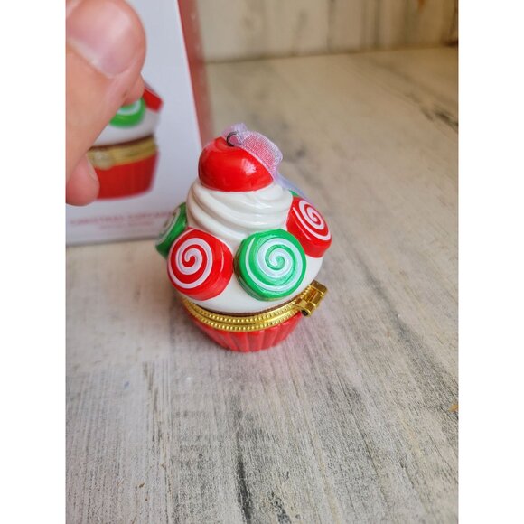 Hallmark Christmas cupcake special edition trinket box ornament Xmas - Picture 4 of 7